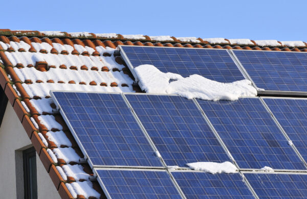 Avantajele și dezavantajele utilizării energiei solare iarna