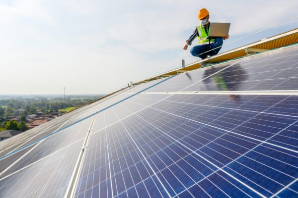 Cât de sustenabilă este energia solara?
