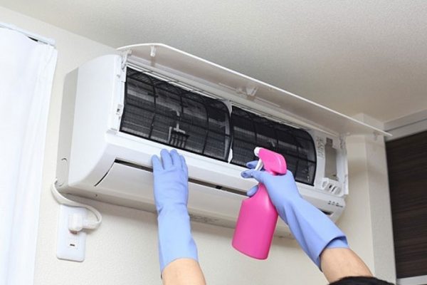 Cum să curățați un aparat de aer condiționat