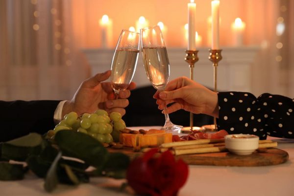 Modalități simple de a adăuga romantism în casa ta